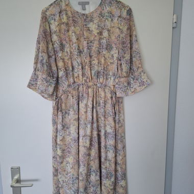 Geblümtes Kleid, Gr. S