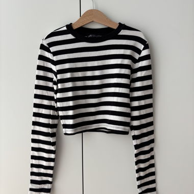 Zara gestreifter Cropped-Top