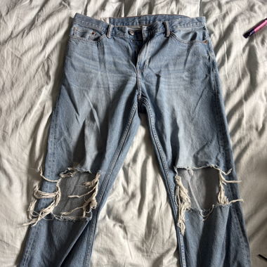 H&M Relaxed Ripped Jeans
