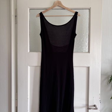 Black Sleeveless Dress