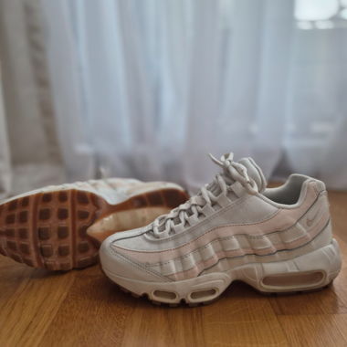 Nike Air Max 95 Rose et rayures blanches