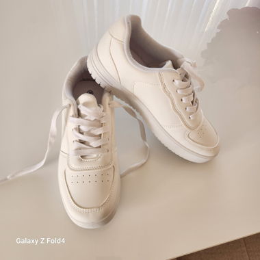 White Sneakers Gr. 36