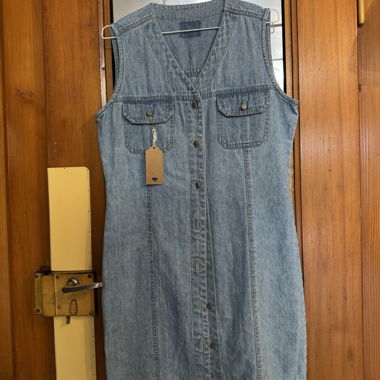 Tuta in jeans senza maniche