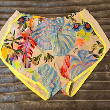 Short Dri-fit Nike con mutandina integrata taglia S