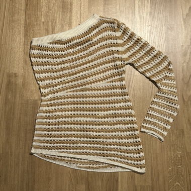 Pull asymétrique une manche 