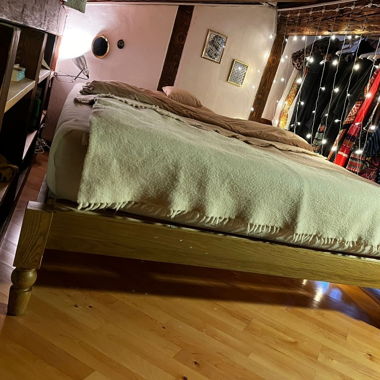 Schönes Doppelbett 160x200 Eiche furniert