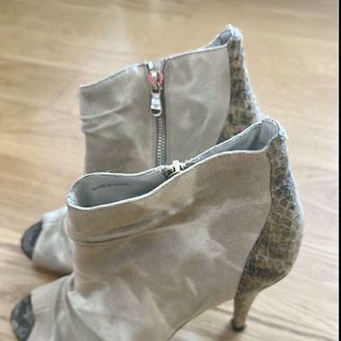 Shoes by Patrizia Pepe
