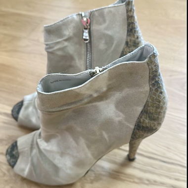 Shoes by Patrizia Pepe
