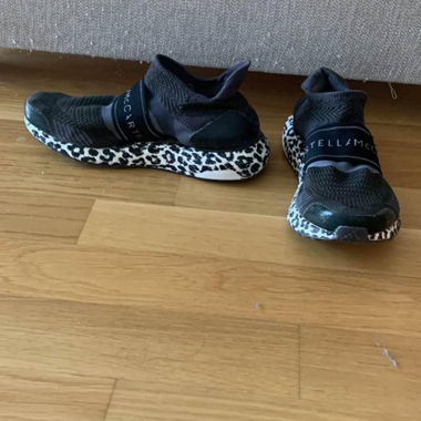 Schwarze Sneakers Stella McCartney Add