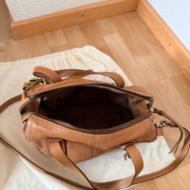 Borsa a tracolla Fossil in pelle color cammello