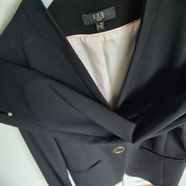 Tailleur jupe et blazer  Maison 1 2 3