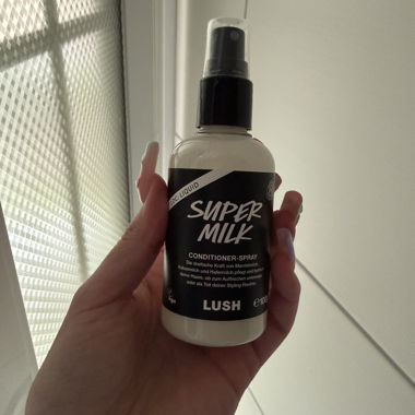 LUSH Super Milk Conditioner Spray
