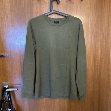 Top verde Diesel a maniche lunghe. taglia s