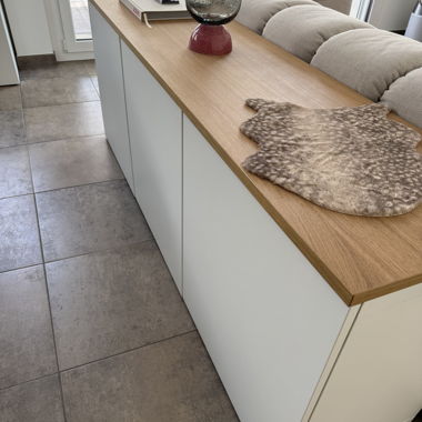 Buffet basso bianco con piano in legno 180 cm