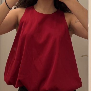 Rotes Ballonoberteil
