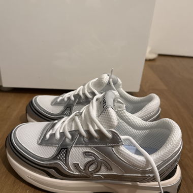 Chanel Runner