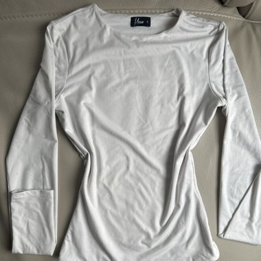 Pull près du corps blanc