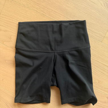 Shorts sportivi neri Nike, pantaloncini ciclisti