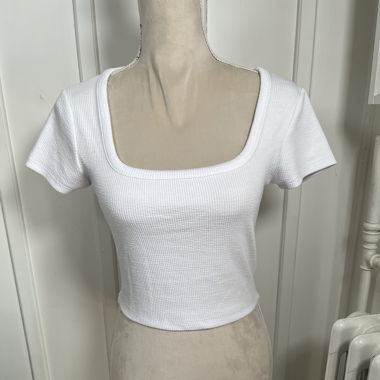 Einfaches weisses T-Shirt