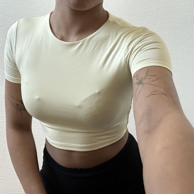 Yellow short-sleeve crop top