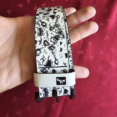 Tadu Gürtel weiss/schwarz ZOMBIE