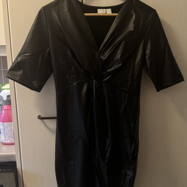 Kunstleder Mini-Kleid Schwarz  – Grösse 38 – Neu