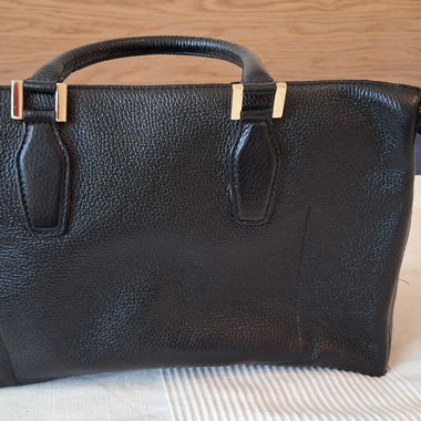 Sac à main noir en cuir