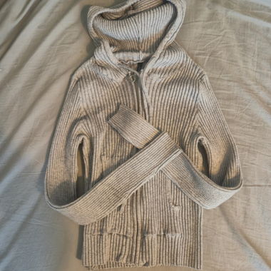 Felpa con cappuccio lavorata a maglia con zip