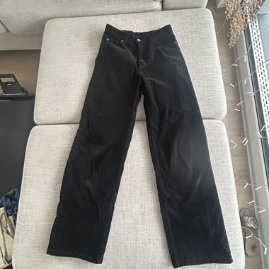 Schwarze Manchester Hose von Weekday