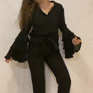 Blusa con maniche arricciate di NA-KD