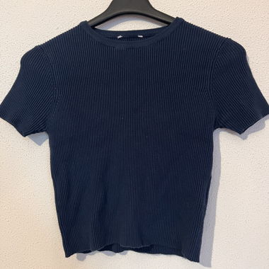T-shirt côtelé bleu foncé