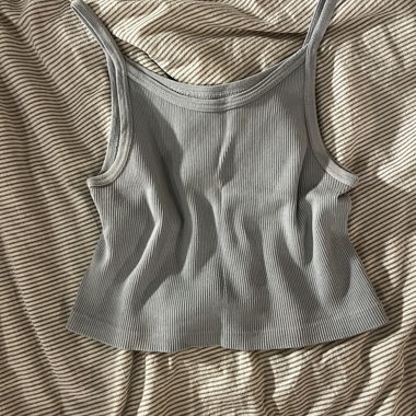 BRANDY MELVILLE - baby blue crop top