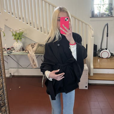 Manteau noir oversize