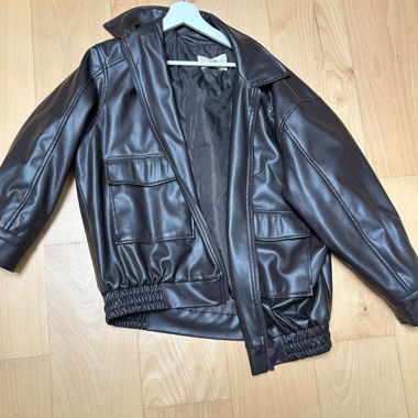 Drippige Kunstlederjacke