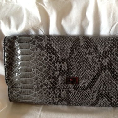 pochette grise effet serpent "Esprit"