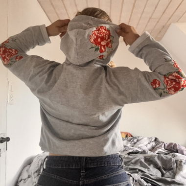 Bestickter Blumen Hoodie