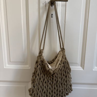 Borsa a tracolla in maglia grossa