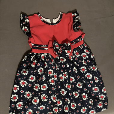 Süßes Kinderkleid