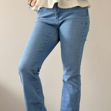 Levi's 725 Bootcut Jeans