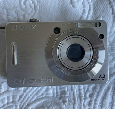 SONY Cyber-shot 7.2 Megapixels