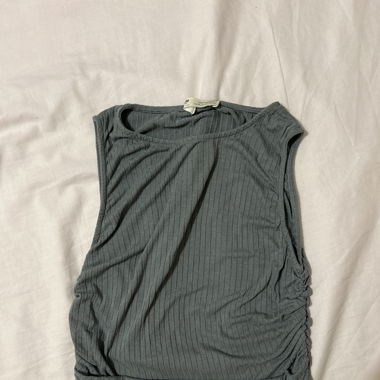 Grünes Tanktop