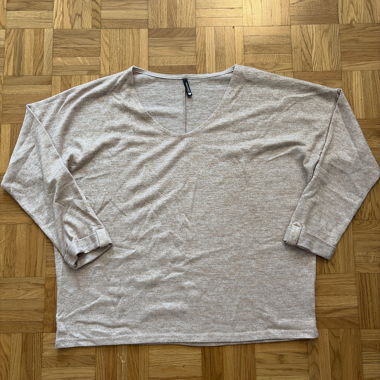 V-Ausschnitt-Shirt