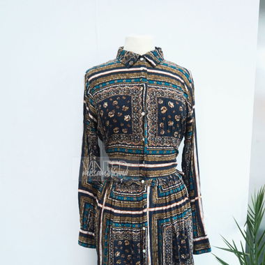 Midikleid mit Plisseerock