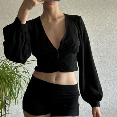 Blusa corta black 