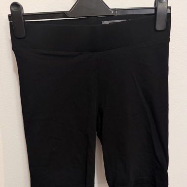 Black fitted shorts (2 pairs)