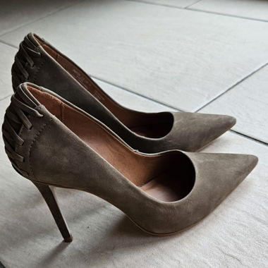 Escarpins haut talons