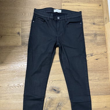 Beschichtete Jeans Mango