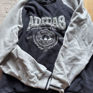 Two-tone Adidas sweatshirt
