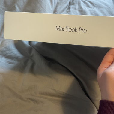 Leere MacBook 13“ Pro Verpackung Original Apple