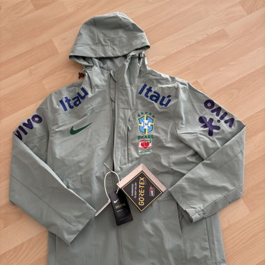 Nike Brasil windbreaker
